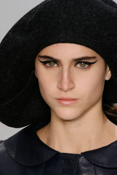 Look 10